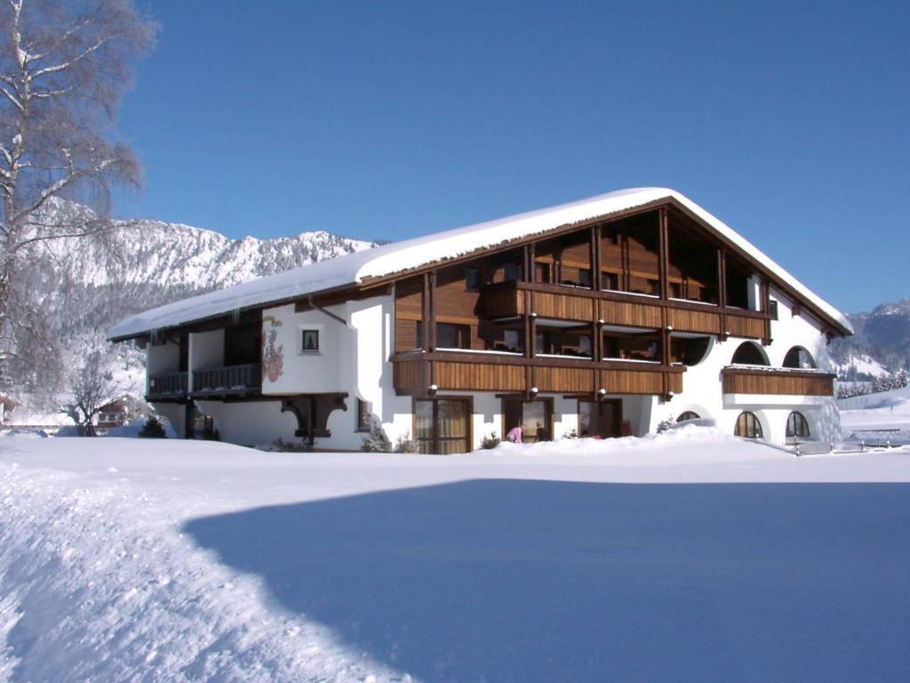 Landhaus Schnoeller Tannheim Eksteriør bilde