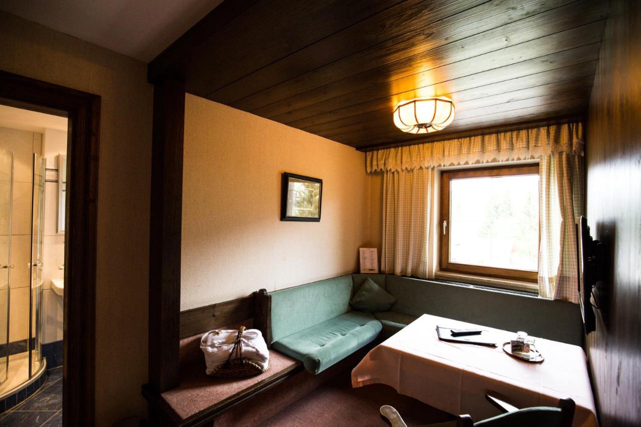 Landhaus Schnoeller Tannheim Eksteriør bilde